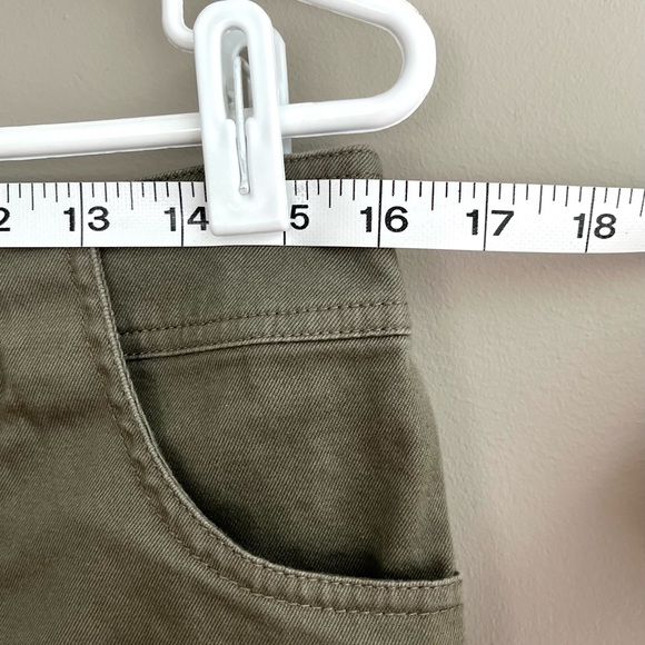 Guess green skirt - Picture 9 of 10